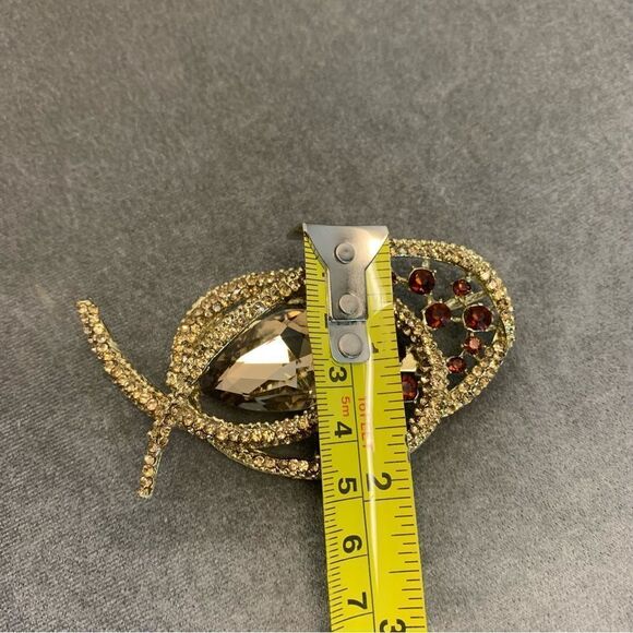 Bronze gold crystal rhinestone brooch pin - Picture 5 of 7